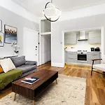 Stylish 2 Bedroom Hammersmith Apartment
