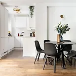 First Class Living Experience Luxury In Harley St