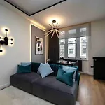 Luxury Flat In Earls Court