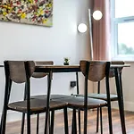 5 - West London Brand New Loft