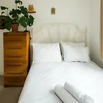 2Bd Stylish Home W/T Grand Piano Central London
