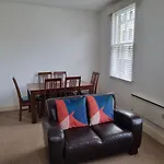 Stunning 2 Bed/2 Bath Flat In Waterloo, London