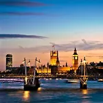 Aplacetostay Central London Apartment, Zone 1 Leic