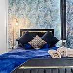 Harrods Knightsbridge 2 Bedroom Flat Kb15