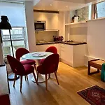 Midtown London Apartment
