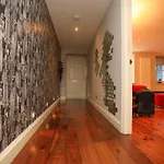 The London Nest: 2Br City Haven