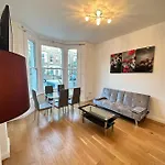 Maida Vale 3-Bedroom Apartment