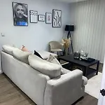 One Bed Apartment In Central London