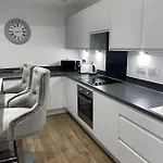 One Bed Apartment In Central London