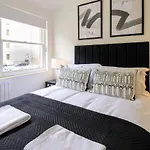 Beautiful Mews House Near Natural History Museum