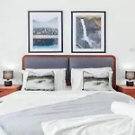 1 Bedroom Flat Piccadilly Sleep 7 In London Vr10