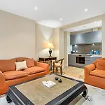 Beautiful Abode In Kensington Olympia