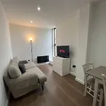 Flat 2, 417 Fulham, 2 Bedroom, 1 Bathroom Flat