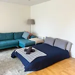 Spacious Mews Apartment, Clapham