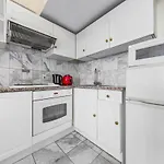 Apartment In Baker Street