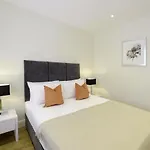 Exceptional Location And Top Floor Lovely 2 Bed Sleeps 6