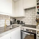 Exceptional Location And Top Floor Lovely 2 Bed Sleeps 6