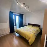 Modern Duplex With Great Views Of The River Thames