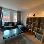 2 Bedroom Flat In Leicester Square