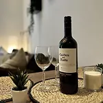 Kings Cross City Apartment