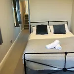 Splendid 2 Bed Flat With Private Terrace In Wimbledon - 2 The Queens