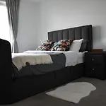 A Private En-Suite Bedroom In Bromley-By-Bow