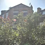 The Rose Terrace - 2Bd Home Kentish Town
