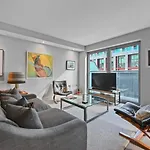 Sleek 2Bd Flat Wterrace - 2 Mins From Farringdon!