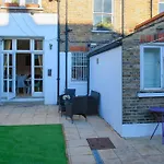 Templar Large Garden Flat