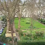 Kensington Gardens Hotel