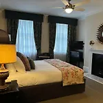 The Clerk & Well Pub And Rooms
