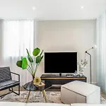 Pass The Keys Penthouse Oasis In Trendy Fulham