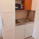 Compact Studio For 2 Near Paddington-F13