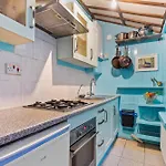 Parea Living - Cosy 1-Bed Artistic Flat At Newington Green