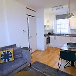 Bloomsbury By Viridian Apartments