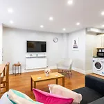 Spacious Clapham Junction Apartment