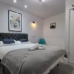 Argyle Square Hotel