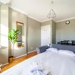 Bright And Cosy Apartment In South London