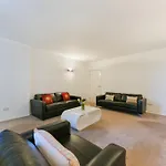 Large 1 Bed Flat Near Hyde Park