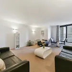 Large 1 Bed Flat Near Hyde Park