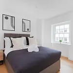 Fitzrovia & Soho - 2Br With Balcony - Cityapartmentstay