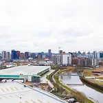 Modern 2Bd Flat In Canary Wharf With City And River Views