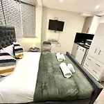 Harrow Suites Ha3