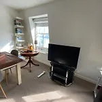 3 Bedroom Top Floor Apartment Kensington