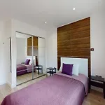 Hampstead 4-Bedrooms Condo Apartment