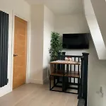 One Bed-Apartment In London