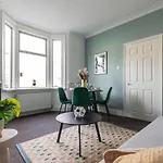 Perry Place - Forest Hill- 3 Bed House