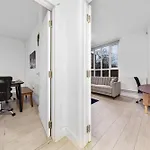 Holiday Home Near Kings Cross Sleep 12 Sp7