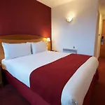 Waterloo Hub Hotel And Suites