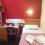 Carlton Hotel